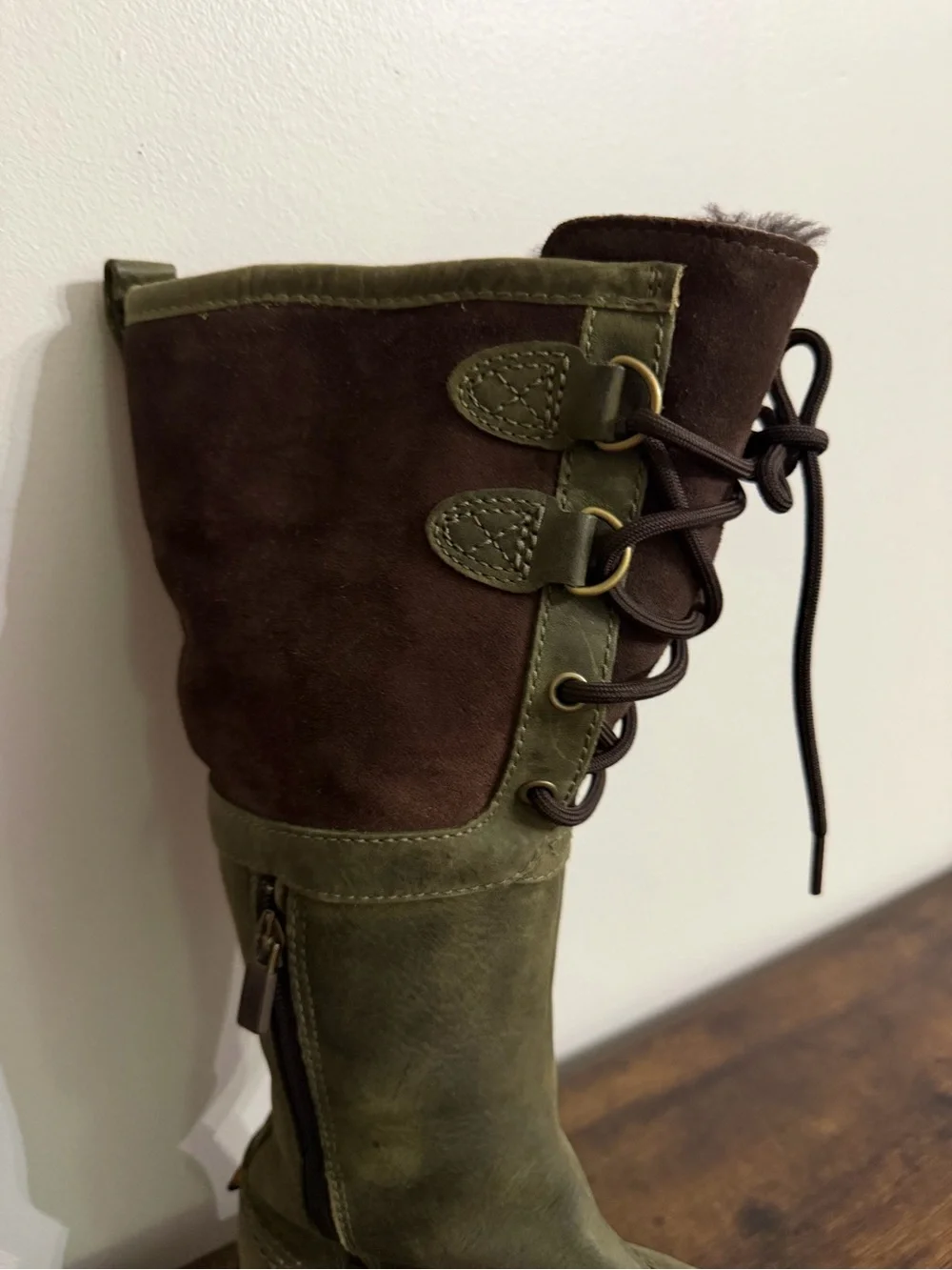 UGG Belcloud Tall Duck Boots Olive Green size 5